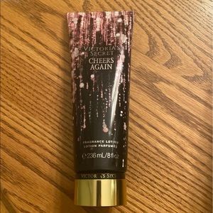 Victoria’s Secret Cheers Again lotion